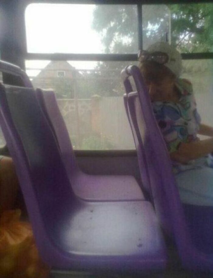 74 People Who Had Exactly One Job And Still Found A Way To Hilariously Mess It Up