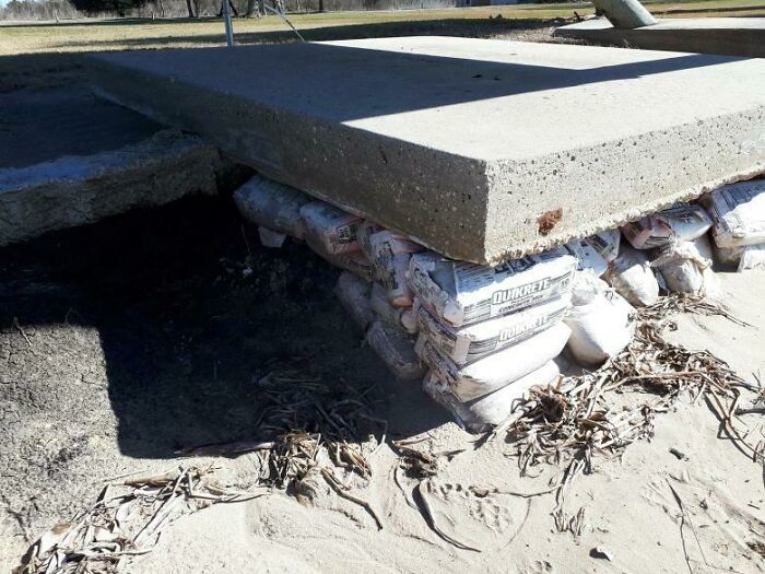 74 People Who Had Exactly One Job And Still Found A Way To Hilariously Mess It Up