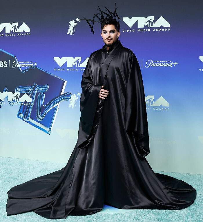 The 22 VMAs 2026 Looks That Prove Celebrities Have Lost The Plot As Fans Beg MTV To “Pull The Plug” The 22 VMAs 2026 Looks That Prove Celebrities Have Lost The Plot As Fans Beg MTV To “Pull The Plug”