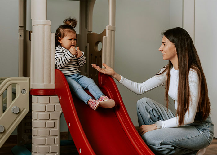 Nanny Finds AirTag In Her Car, Shocked As She Realizes It Belongs To Her New Boss Nanny Finds AirTag In Her Car, Shocked As She Realizes It Belongs To Her New Boss
