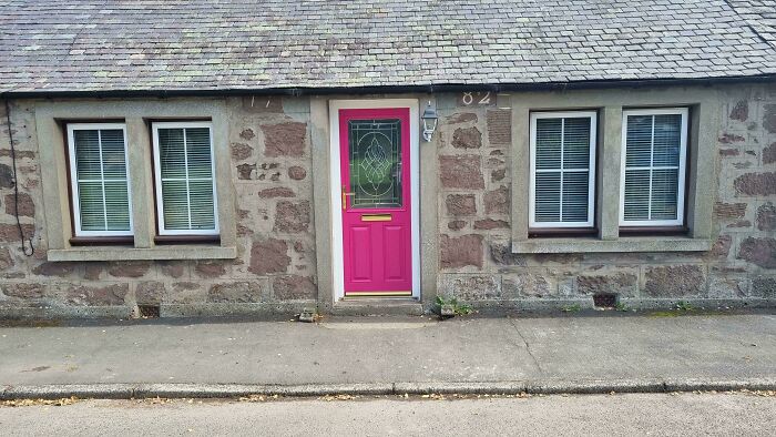 96 Houses Where Someone Clearly Had A Big Vision, But Nobody Stopped To Ask If It Was A Good One
