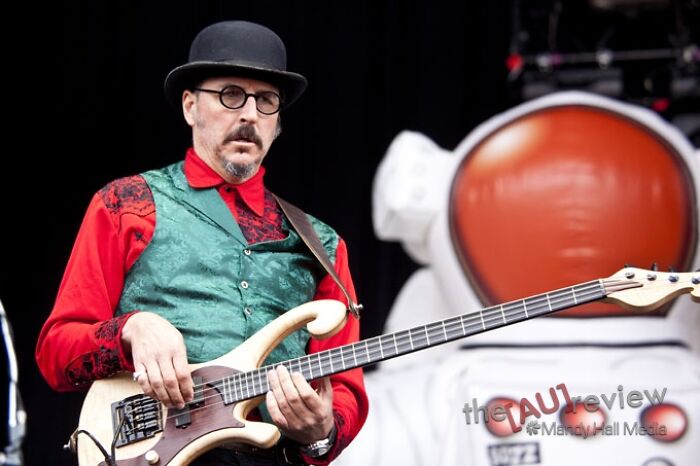 Les Claypool: Bio And Career Highlights