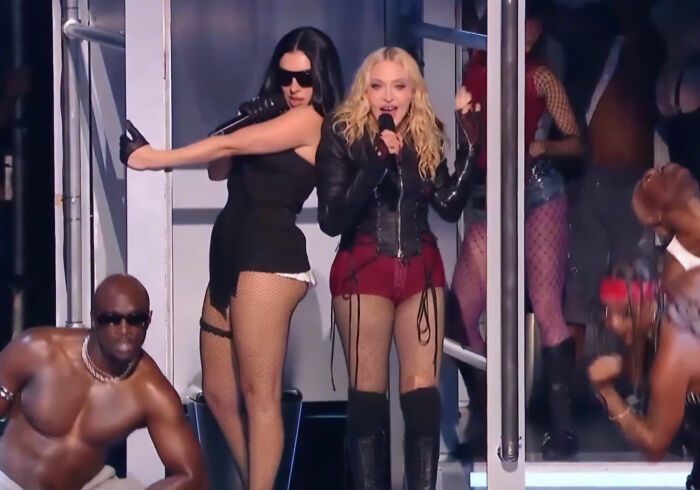 Madonna’s Family Makes Intervention After “Embarrassing” VMAs Performance, As Insiders Reveal Clash Madonna’s Family Makes Intervention After “Embarrassing” VMAs Performance, As Insiders Reveal Clash