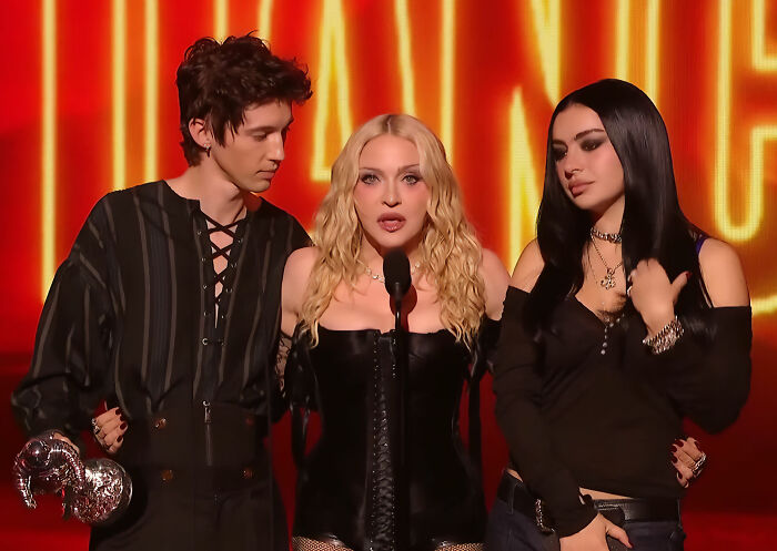 Madonna’s Family Makes Intervention After “Embarrassing” VMAs Performance, As Insiders Reveal Clash Madonna’s Family Makes Intervention After “Embarrassing” VMAs Performance, As Insiders Reveal Clash