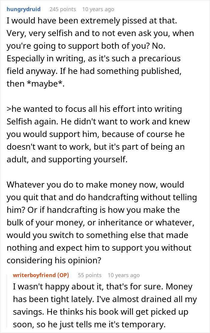 Woman Reads Boyfriend’s Novel, Realizes Something That Forever Changes The Way She Feels About Him Woman Reads Boyfriend’s Novel, Realizes Something That Forever Changes The Way She Feels About Him