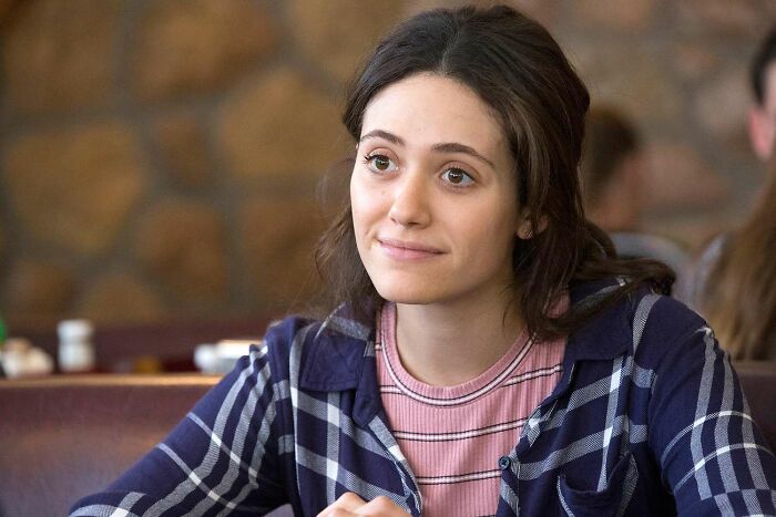 Hollywood Actress Sparks Intense Debate After ‘Shameless’ Intimate Scenes Complicated Her Dating Life