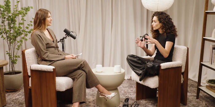 Hollywood Actress Sparks Intense Debate After ‘Shameless’ Intimate Scenes Complicated Her Dating Life