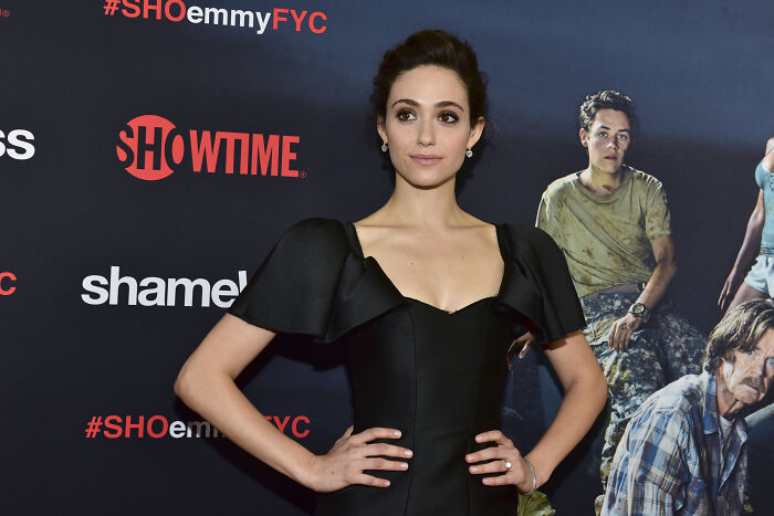 Hollywood Actress Sparks Intense Debate After ‘Shameless’ Intimate Scenes Complicated Her Dating Life