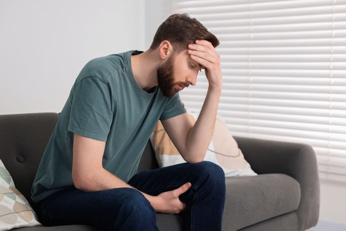 Dad Dumps His Kids On Bro’s Porch Without Warning, Learns “Family” Isn’t A Free Babysitting Service Dad Dumps His Kids On Bro’s Porch Without Warning, Learns “Family” Isn’t A Free Babysitting Service