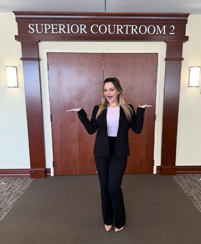 32YO Woman’s Innocent Photo With Her Husband Goes Viral For Totally Unexpected Reason 32YO Woman’s Innocent Photo With Her Husband Goes Viral For Totally Unexpected Reason