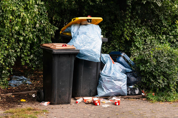 Woman Leaves A Nasty Surprise On Neighbors&rsquo; Door After They Refuse To Take Care Of Their Trash