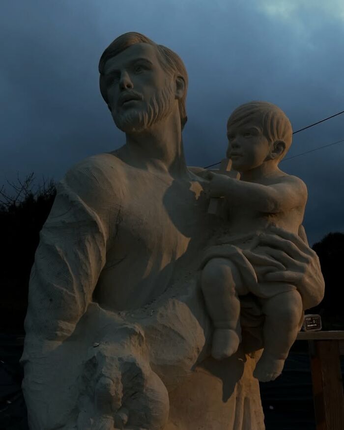 This Polish Artist Turns Blocks Of Wood Into Incredibly Lifelike Sculptures (30 Pics)
