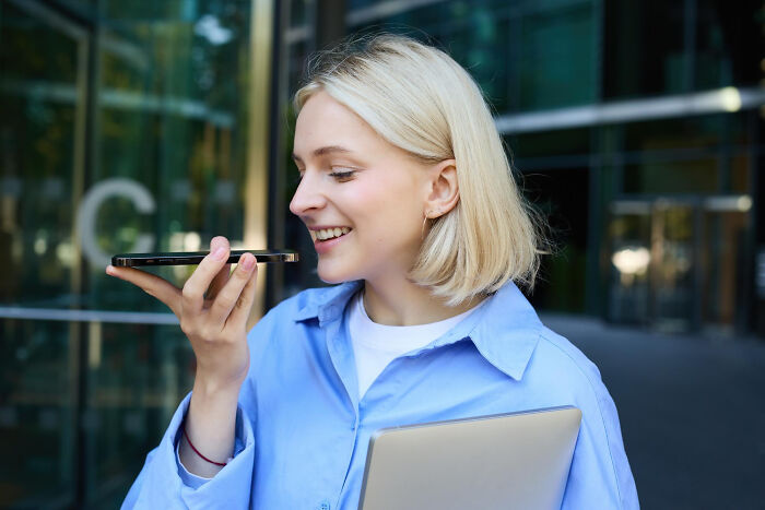 People Are Cracking Up At These 70 Painfully Embarrassing Things That Happened At Work People Are Cracking Up At These 70 Painfully Embarrassing Things That Happened At Work