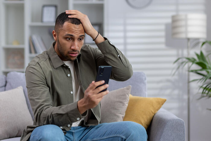People Are Cracking Up At These 70 Painfully Embarrassing Things That Happened At Work People Are Cracking Up At These 70 Painfully Embarrassing Things That Happened At Work