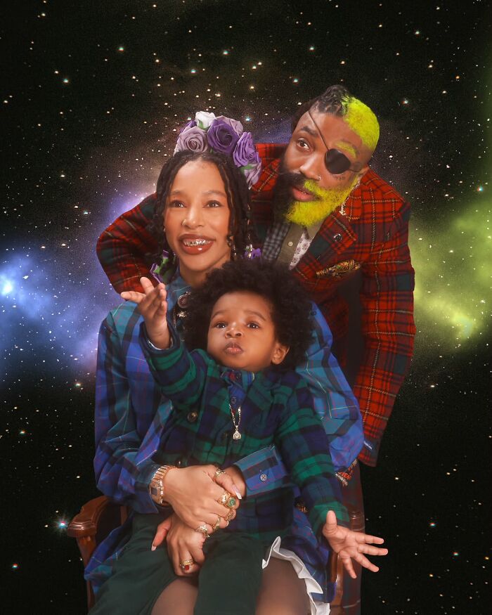 30 Family Portraits By ‘Bora’s Photo Shop’ That Take “Picture-Perfect” To A Whole New Level 30 Family Portraits By ‘Bora’s Photo Shop’ That Take “Picture-Perfect” To A Whole New Level
