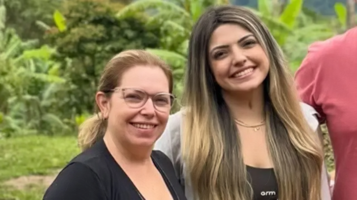 Family In Shock When Mother And Daughter&rsquo;s Wish To Never Find Out The Other One Passed Away Comes True