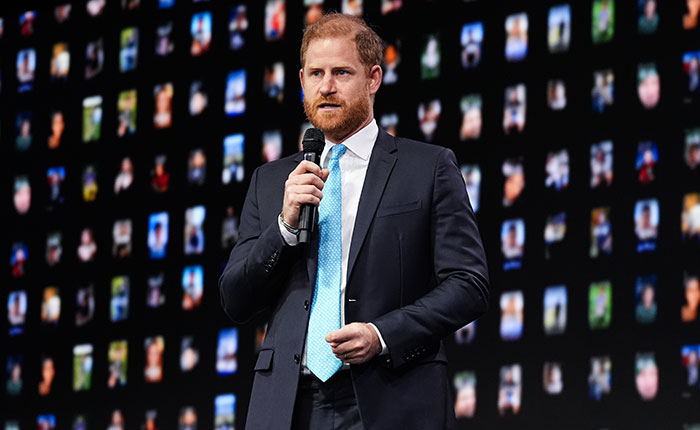 “Disgusting”: Harry And Meghan’s Critics Claim Children Will Be “Traumatized” After They Note Subtle Detail “Disgusting”: Harry And Meghan’s Critics Claim Children Will Be “Traumatized” After They Note Subtle Detail