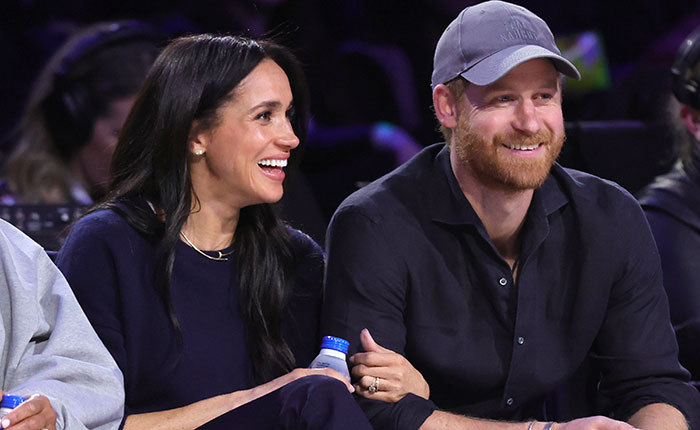 “Disgusting”: Harry And Meghan’s Critics Claim Children Will Be “Traumatized” After They Note Subtle Detail “Disgusting”: Harry And Meghan’s Critics Claim Children Will Be “Traumatized” After They Note Subtle Detail