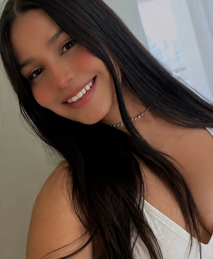 Mother Agreed To Her 22YO Daughter Dating Her Boss, Weeks Later She Received A Call No Parent Would Ever Want Mother Agreed To Her 22YO Daughter Dating Her Boss, Weeks Later She Received A Call No Parent Would Ever Want