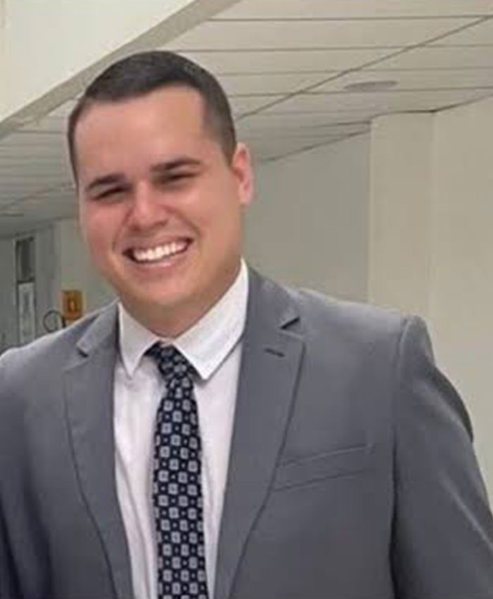 Mother Agreed To Her 22YO Daughter Dating Her Boss, Weeks Later She Received A Call No Parent Would Ever Want Mother Agreed To Her 22YO Daughter Dating Her Boss, Weeks Later She Received A Call No Parent Would Ever Want