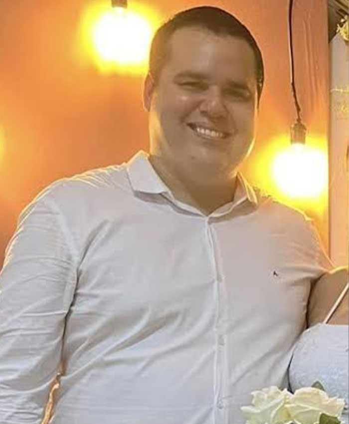 Mother Agreed To Her 22YO Daughter Dating Her Boss, Weeks Later She Received A Call No Parent Would Ever Want Mother Agreed To Her 22YO Daughter Dating Her Boss, Weeks Later She Received A Call No Parent Would Ever Want