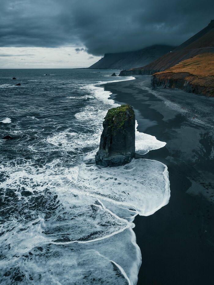 From Birds To Landscapes: 53 Striking Photos Shared On This Reddit Community From Birds To Landscapes: 53 Striking Photos Shared On This Reddit Community