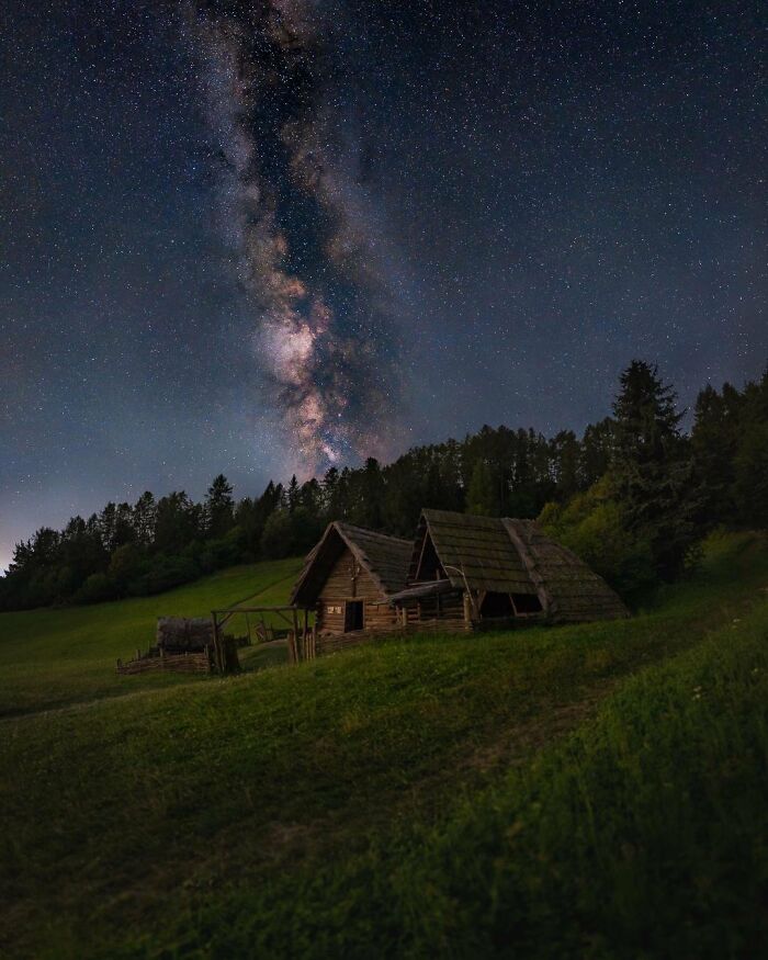 From Birds To Landscapes: 53 Striking Photos Shared On This Reddit Community From Birds To Landscapes: 53 Striking Photos Shared On This Reddit Community