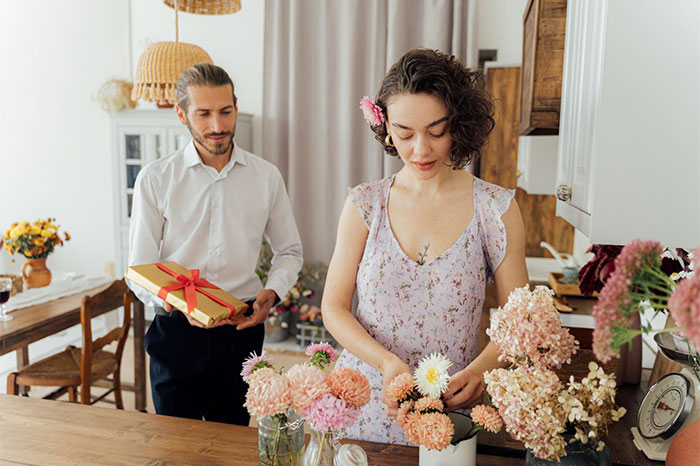 Wife Realizes Husband Is Cheating With Men, Doesn’t Do Anything About It Until He Takes It Too Far Wife Realizes Husband Is Cheating With Men, Doesn’t Do Anything About It Until He Takes It Too Far