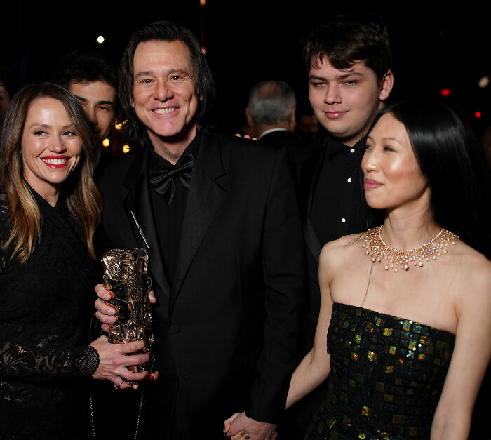 “So She’s Into Clones”: Jim Carrey Marries Girlfriend Min Ah, And Everyone’s Saying The Same Thing