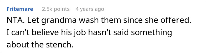 Grown Man Hates Doing Laundry, Doesn’t Understand Why His Family Calls Him Out On His Stinky Clothes Grown Man Hates Doing Laundry, Doesn’t Understand Why His Family Calls Him Out On His Stinky Clothes
