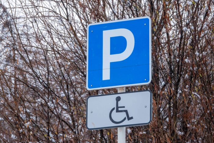 Rude Man Attacks Injured Guy After Being Called Out For Parking In Disabled Spot, Leads To Drama Rude Man Attacks Injured Guy After Being Called Out For Parking In Disabled Spot, Leads To Drama
