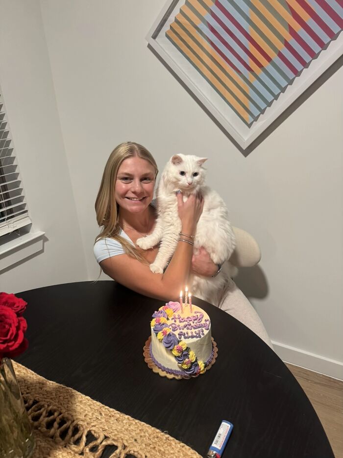 This Viral TikTok Trend Has People Sharing The Life Stories They’ve Lived Alongside Their Pets (100 Pics) This Viral TikTok Trend Has People Sharing The Life Stories They’ve Lived Alongside Their Pets (100 Pics)