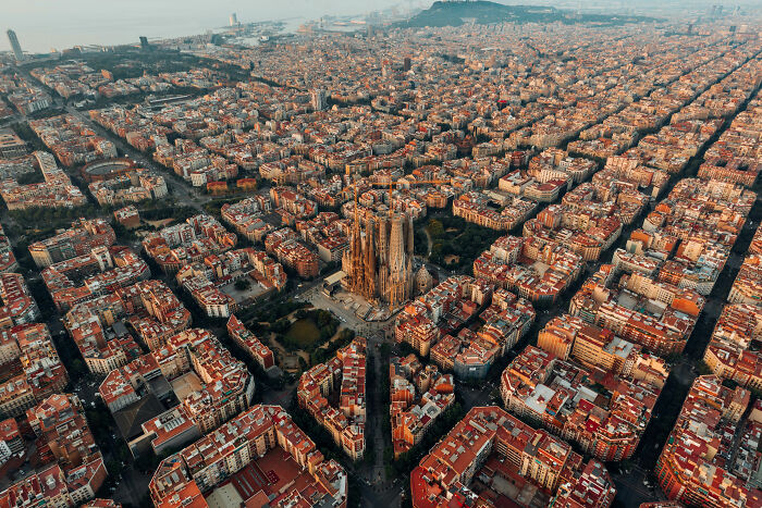 The Most Unwelcoming Cities, According To Travelers (Including Huge Tourist Hotspots) The Most Unwelcoming Cities, According To Travelers (Including Huge Tourist Hotspots)