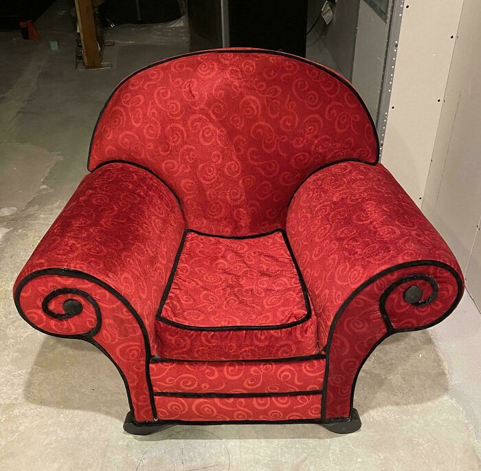 86 Thrift Store Finds That Made Digging Through Secondhand Shelves Totally Worth It 86 Thrift Store Finds That Made Digging Through Secondhand Shelves Totally Worth It
