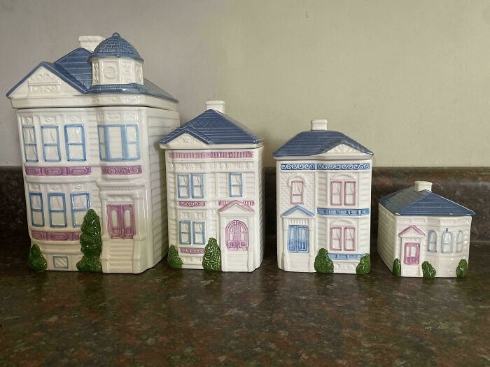 86 Thrift Store Finds That Made Digging Through Secondhand Shelves Totally Worth It 86 Thrift Store Finds That Made Digging Through Secondhand Shelves Totally Worth It