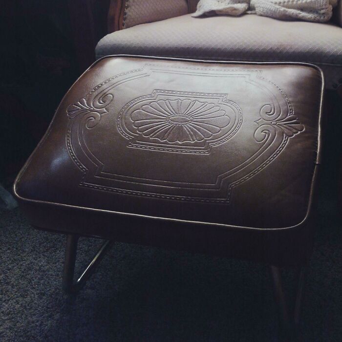 86 Thrift Store Finds That Made Digging Through Secondhand Shelves Totally Worth It 86 Thrift Store Finds That Made Digging Through Secondhand Shelves Totally Worth It