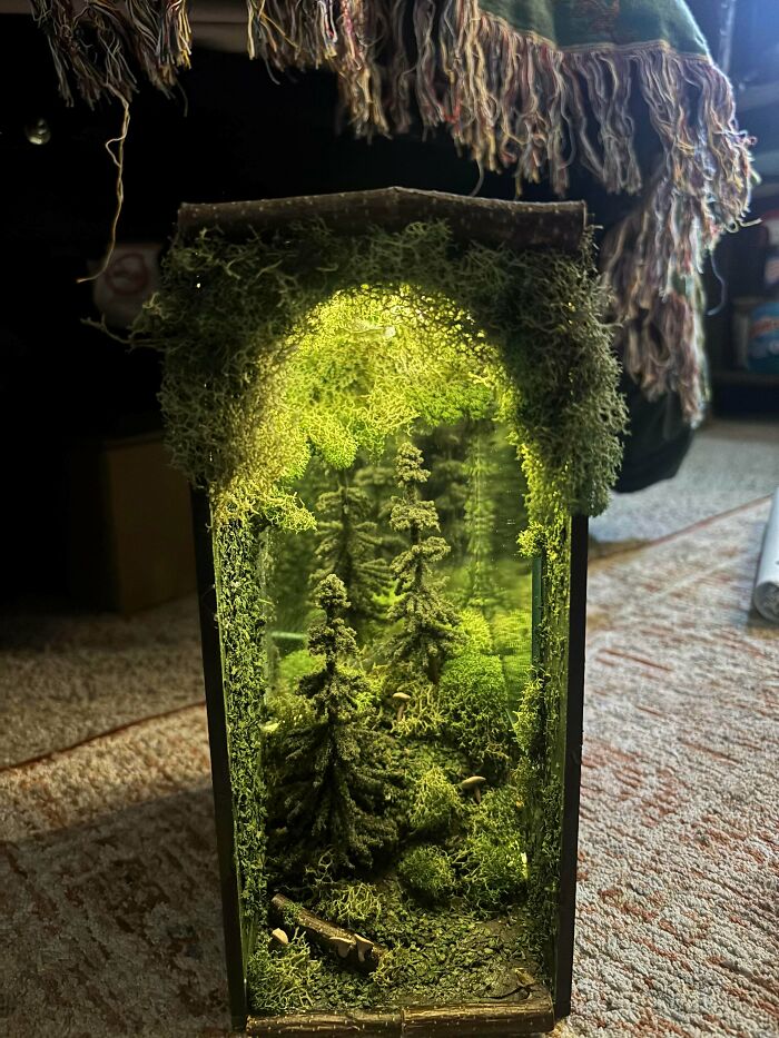 105 Book Nooks That Turn A Few Inches Of Shelf Space Into Entire Little Worlds (New Pics) 105 Book Nooks That Turn A Few Inches Of Shelf Space Into Entire Little Worlds (New Pics)