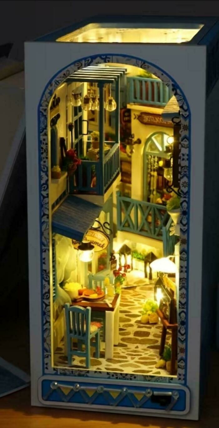 105 Book Nooks That Turn A Few Inches Of Shelf Space Into Entire Little Worlds (New Pics) 105 Book Nooks That Turn A Few Inches Of Shelf Space Into Entire Little Worlds (New Pics)