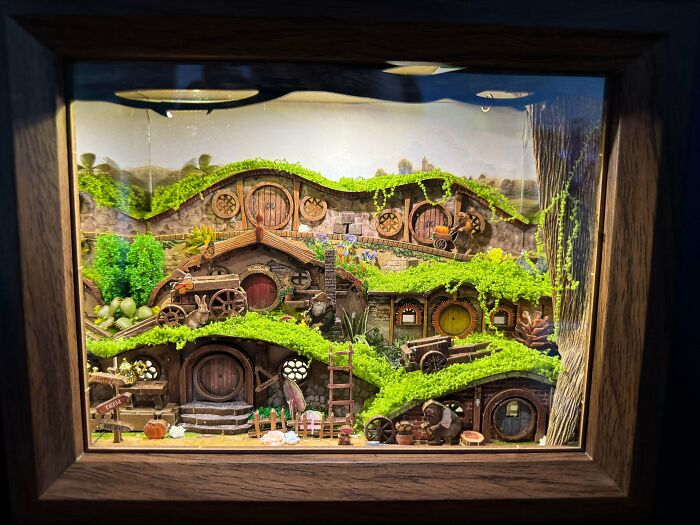 105 Book Nooks That Turn A Few Inches Of Shelf Space Into Entire Little Worlds (New Pics) 105 Book Nooks That Turn A Few Inches Of Shelf Space Into Entire Little Worlds (New Pics)