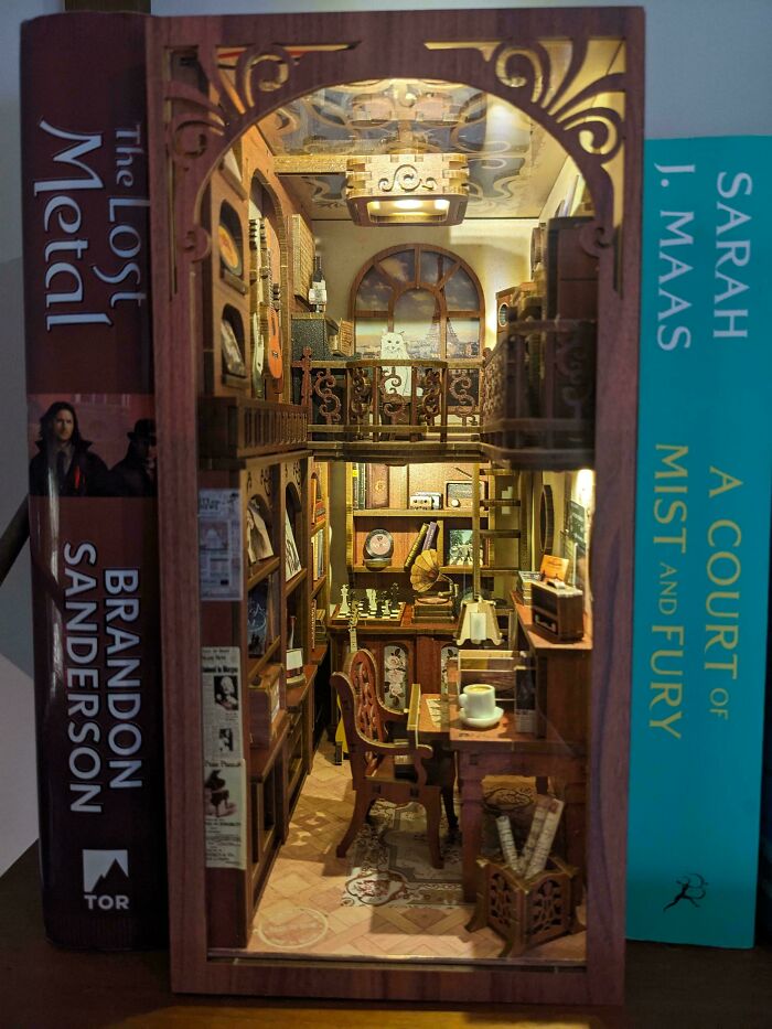 105 Book Nooks That Turn A Few Inches Of Shelf Space Into Entire Little Worlds (New Pics) 105 Book Nooks That Turn A Few Inches Of Shelf Space Into Entire Little Worlds (New Pics)