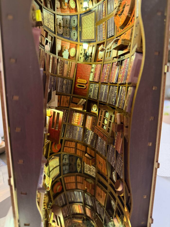 105 Book Nooks That Turn A Few Inches Of Shelf Space Into Entire Little Worlds (New Pics) 105 Book Nooks That Turn A Few Inches Of Shelf Space Into Entire Little Worlds (New Pics)