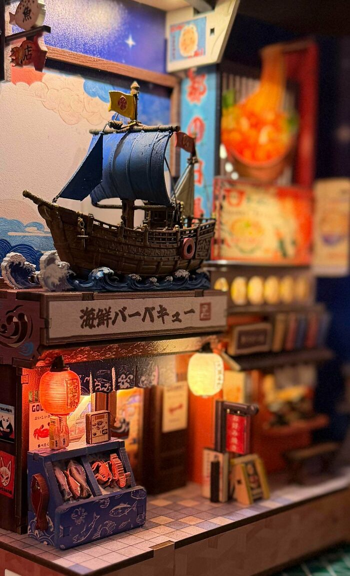 105 Book Nooks That Turn A Few Inches Of Shelf Space Into Entire Little Worlds (New Pics) 105 Book Nooks That Turn A Few Inches Of Shelf Space Into Entire Little Worlds (New Pics)
