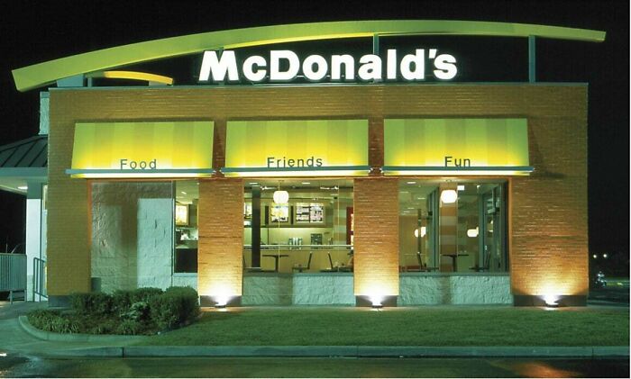 65 Nostalgic Pics That Show Just How Different Everyday Life Felt In The Early 2000s 65 Nostalgic Pics That Show Just How Different Everyday Life Felt In The Early 2000s