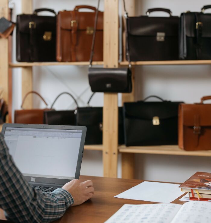 48 Rich People Who Proved Having Money And Having Class Are Two Very Different Things
