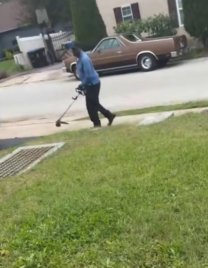 “That’s Entitlement”: Woman Sparks Heated Debate After Complaining About Male Neighbor Not Mowing Her Side “That’s Entitlement”: Woman Sparks Heated Debate After Complaining About Male Neighbor Not Mowing Her Side