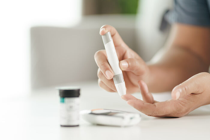 Doctors Reveal 37 Health Problems They’re Seeing In Gen Z That Used To Be Rare In Young People