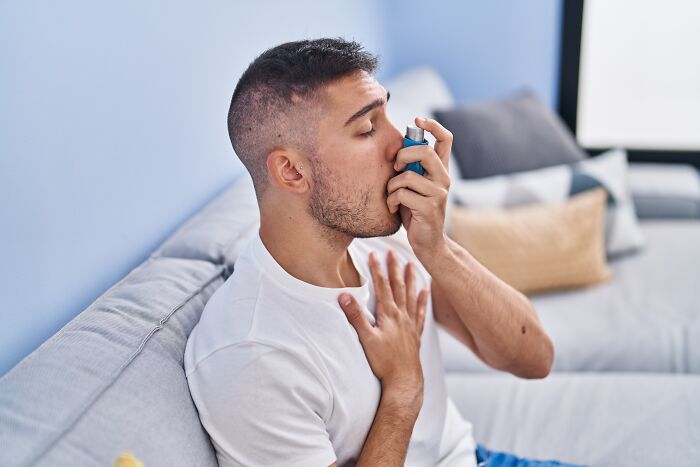 Doctors Reveal 37 Health Problems They’re Seeing In Gen Z That Used To Be Rare In Young People