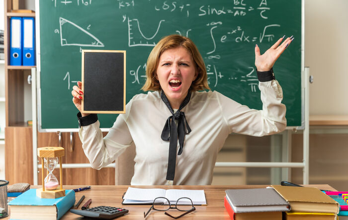 62 Teachers So Infuriating That Their Students Just Had To Shame Them For Everyone To See