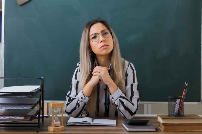 62 Teachers So Infuriating That Their Students Just Had To Shame Them For Everyone To See