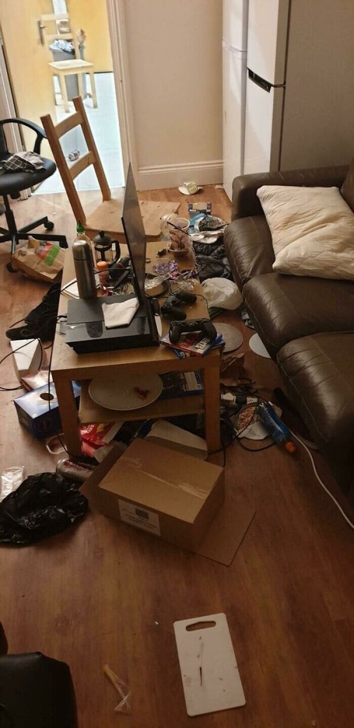 78 Roommate Stories That Prove You Don’t Really Know Someone Until You Share A Home 78 Roommate Stories That Prove You Don’t Really Know Someone Until You Share A Home